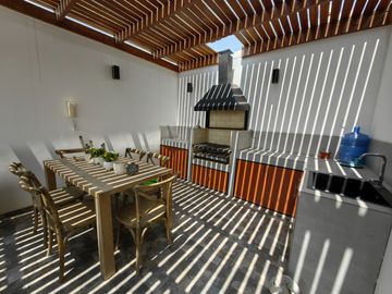 Vendo Casa Arquitectonica, Urb Los Huarangos