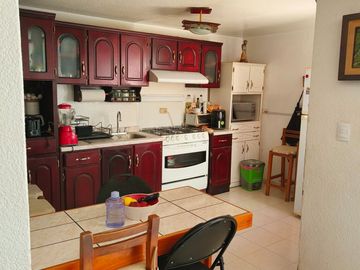 Casa a 5 min del Centro de Tepotzotlán, 3R, 1.5B, 2E, en Condominio Horizontal