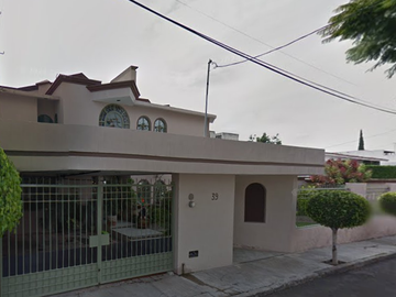 EN VENTA ESTA ATRACTIVA PROPIEDAD EN LOMAS DE QUERÈTARO, (REMATE BANCARIO)