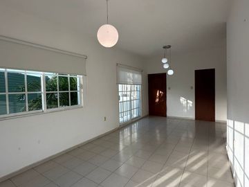 Depa grande con hermosa vista a unos pasos de orilla de rio y embarcadero junto al club de golf