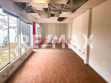 VENDO CASA EN AV. ROCA Y BOLOÑA, AT:476m2, MIRAFLORES