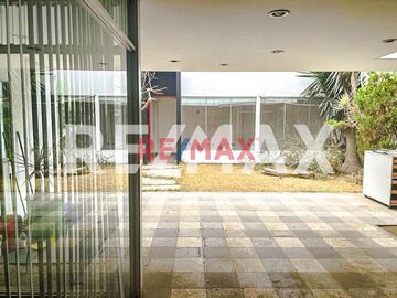 VENDO CASA EN AV. ROCA Y BOLOÑA, AT:476m2, MIRAFLORES