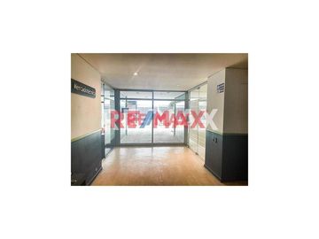 VENDO CASA EN AV. ROCA Y BOLOÑA, AT:476m2, MIRAFLORES