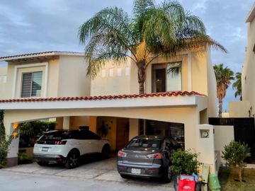 Casa en Venta en Residencial la Querencia 302, Zona NorPoniente