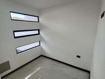 MODERNA VIVIENDA CON AMPLIA AREA VERDE DE VENTA, Sector Ricaurte L101