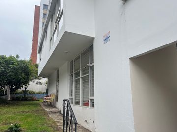 PROPIEDAD EN VENTA - SECTOR BELLAVISTA BAJA EN QUITO