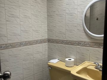 PROPIEDAD EN VENTA - SECTOR BELLAVISTA BAJA EN QUITO