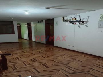 Vendo Casa 4 Pisos Zona Altamente Comercial - San Juan De Lurigancho