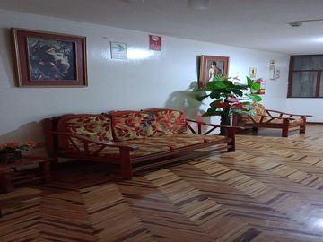 Vendo Casa 4 Pisos Zona Altamente Comercial - San Juan De Lurigancho
