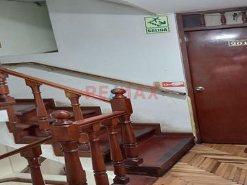 Vendo Casa 4 Pisos Zona Altamente Comercial - San Juan De Lurigancho