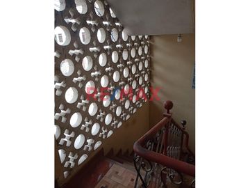 Gran Oportunidad Se Vende Casa 3 Pisos En Puente Piedra