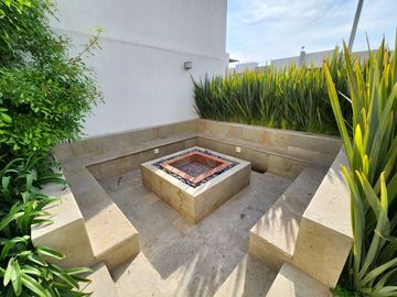 Casa en Venta. Paseo de Los Alcatraces 700, Zakia. El Marqués, Querétaro