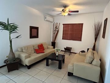 Casa en Venta en Cumbres Elite