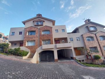 CASA EN VENTA SANTA LUCÍA ALTA 5 DORMITORIOS