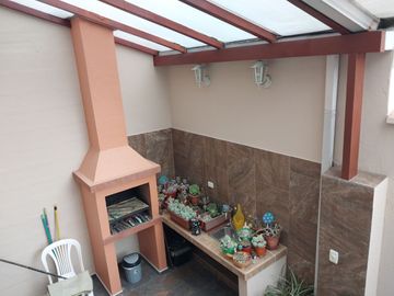 CASA EN VENTA SANTA LUCÍA ALTA 5 DORMITORIOS