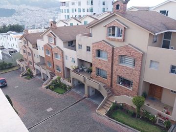 CASA EN VENTA SANTA LUCÍA ALTA 5 DORMITORIOS