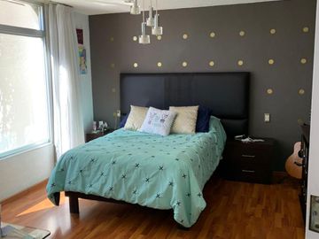 CASA EN VENTA, COLONIA JARDIN, SAN LUIS POTOSI, A UNOS PASOS DE PLAZA TANGAMANGA