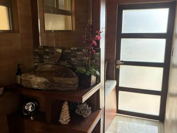 CASA EN VENTA, COLONIA JARDIN, SAN LUIS POTOSI, A UNOS PASOS DE PLAZA TANGAMANGA