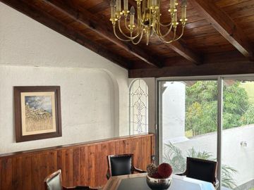 CASA EN VENTA, COLONIA JARDIN, SAN LUIS POTOSI, A UNOS PASOS DE PLAZA TANGAMANGA