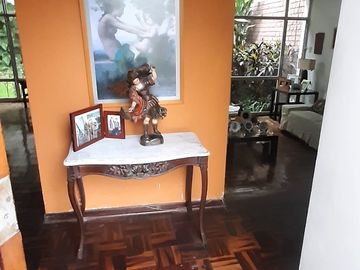 Linda casa, 312 m2, ideal vivienda o Proyecto, 4 dorms, 3 baños, 2 estac.