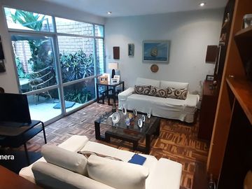 Linda casa, 312 m2, ideal vivienda o Proyecto, 4 dorms, 3 baños, 2 estac.