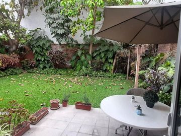 Linda casa, 312 m2, ideal vivienda o Proyecto, 4 dorms, 3 baños, 2 estac.