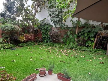 Linda casa, 312 m2, ideal vivienda o Proyecto, 4 dorms, 3 baños, 2 estac.