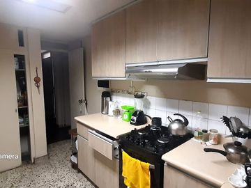 Linda casa, 312 m2, ideal vivienda o Proyecto, 4 dorms, 3 baños, 2 estac.