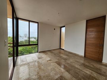 Casa con rooftop, alberca, a pasos del mar, en venta San Benito pre-construccion