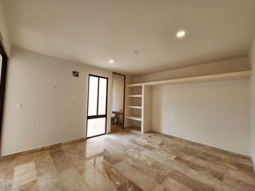 Casa con rooftop, alberca, a pasos del mar, en venta San Benito pre-construccion
