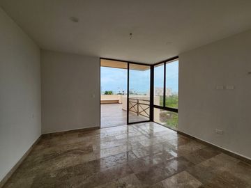 Casa con rooftop, alberca, a pasos del mar, en venta San Benito pre-construccion