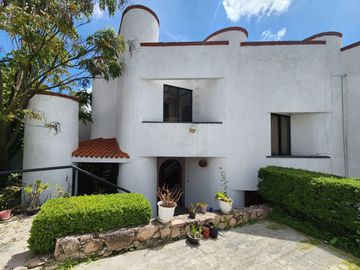 CASA CON ALBERCA