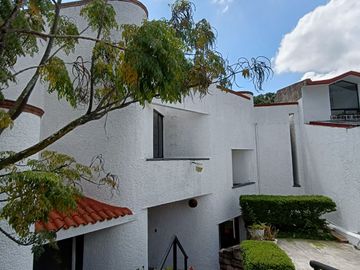CASA CON ALBERCA