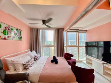 For Sale: 1BR Unit in Uptown Parksuites Tower 1, Uptown BGC, P14M