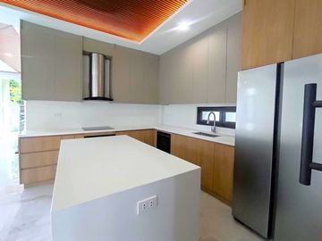 With Pool 2Storey Semi-Furnished Single Retirement House and Lot For Sale in Tagaytay