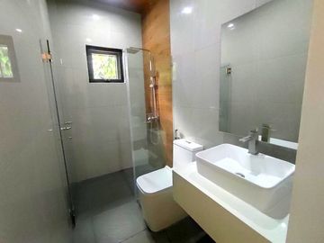 With Pool 2Storey Semi-Furnished Single Retirement House and Lot For Sale in Tagaytay