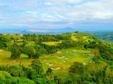 Luxury Fully-Furnished 4Storey House w/ Helipad & Basement in Tagaytay