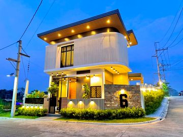 STUNNING INCOME GENERATING HOUSE FOR SALE IN AMADEO TAGAYTAY