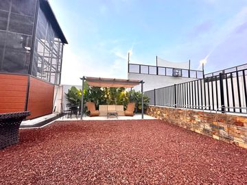 STUNNING INCOME GENERATING HOUSE FOR SALE IN AMADEO TAGAYTAY