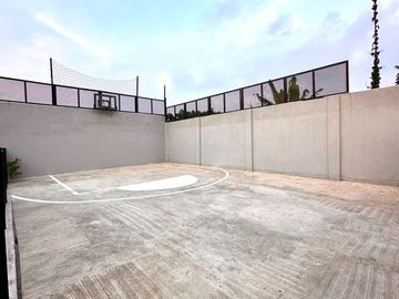 STUNNING INCOME GENERATING HOUSE FOR SALE IN AMADEO TAGAYTAY