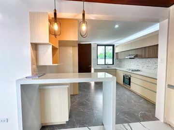 SEMI FURNISHED HOUSE FOR SALE NEAR AIRPORT