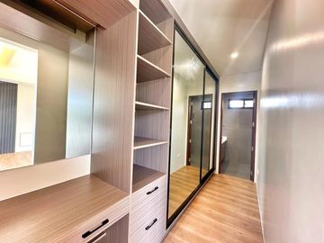 SEMI FURNISHED HOUSE FOR SALE NEAR AIRPORT