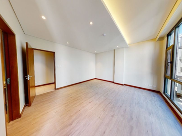 5BR Townhouse for Sale in Paranaque City