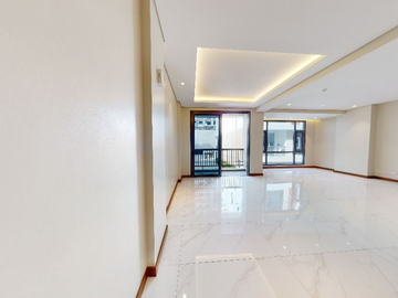 5BR Townhouse for Sale in Paranaque City