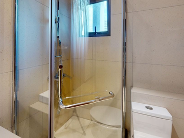 5BR Townhouse for Sale in Paranaque City