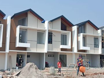 For Sale 2-Storey House in Pocis Tangerang on the Side of the Highway
