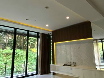 Dijual Rumah di Serenia Hills, Lebak Bulus 3 Lantai Cluster Quantum LT 250