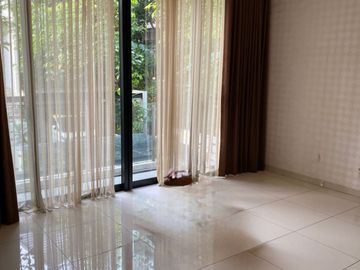 Dijual Rumah di Serenia Hills, Lebak Bulus 3 Lantai Cluster Quantum LT 250