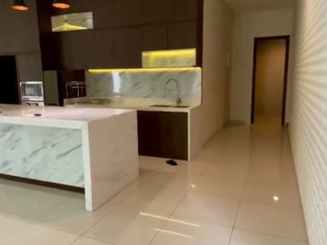 Dijual Rumah di Serenia Hills, Lebak Bulus 3 Lantai Cluster Quantum LT 250