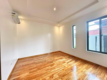 FOR SALE STUNNING BRAND NEW HOUSE FOR SALE IN BF HOMES